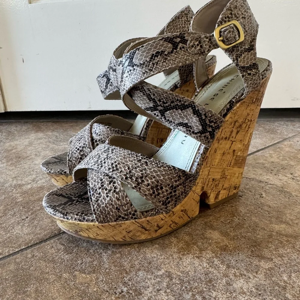 Chinese Laundry Gray and Tan Wedges with Cork Heel - Picture 2 of 4